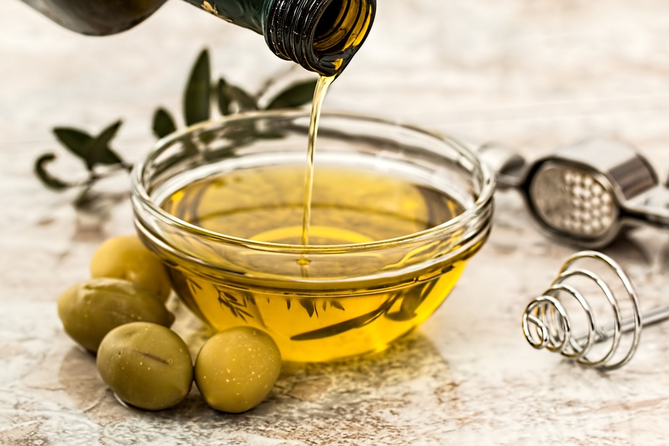 Una persona con diabetes necesita una dieta rica en aceite de oliva extra virgen para regular su diabetes.